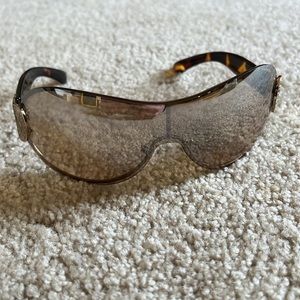 Steve Madden gold/tortoise sunglasses